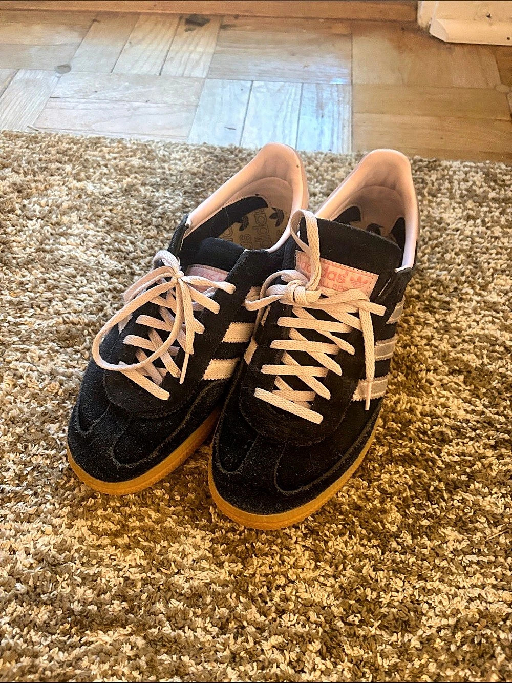 adidas Samba Sneakers in Black & pink laces